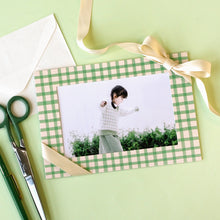 Load image into Gallery viewer, Monolike Standing Design Paper Photo frame 4x6 Unmatched friends 5pack - Fits 4x6" Pictures