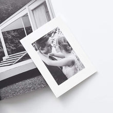 Load image into Gallery viewer, Monolike Slim&Light Paper Photo Frame Box Set 4x6 White 100 pcak - Fits 4"x6" Pictures