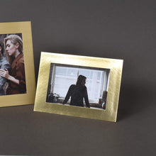 Load image into Gallery viewer, Monolike Standing Paper Frame 4x6 Metallic Series Glossy Gold 10p 4x6Inch Size