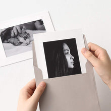 Load image into Gallery viewer, Monolike Slim&Light Standing Paper Photo Frame Box Set 4x6 White 100 pcak - Fits 4"x6" Pictures