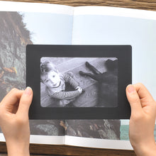 Load image into Gallery viewer, Monolike Paper Photo Frames 4x6 Inch Black 20 Pack - Fits 4"x6" Pictures