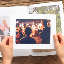 Load image into Gallery viewer, Monolike Paper Photo Frames 5x7 Inch White 15 Pack - Fits 5"x7" Pictures